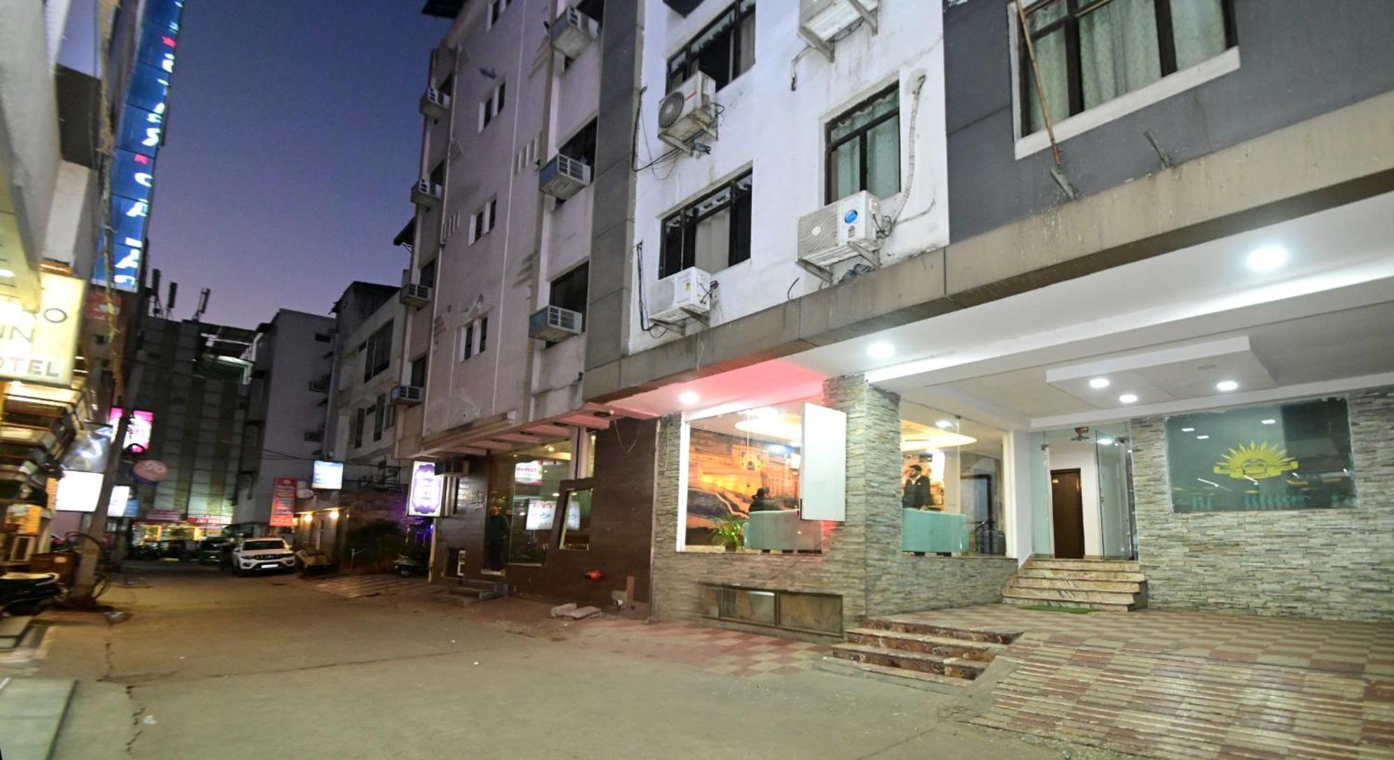 Hotel Laxmi Villa Palace-Near Jaipur Railway Station Bagian luar foto